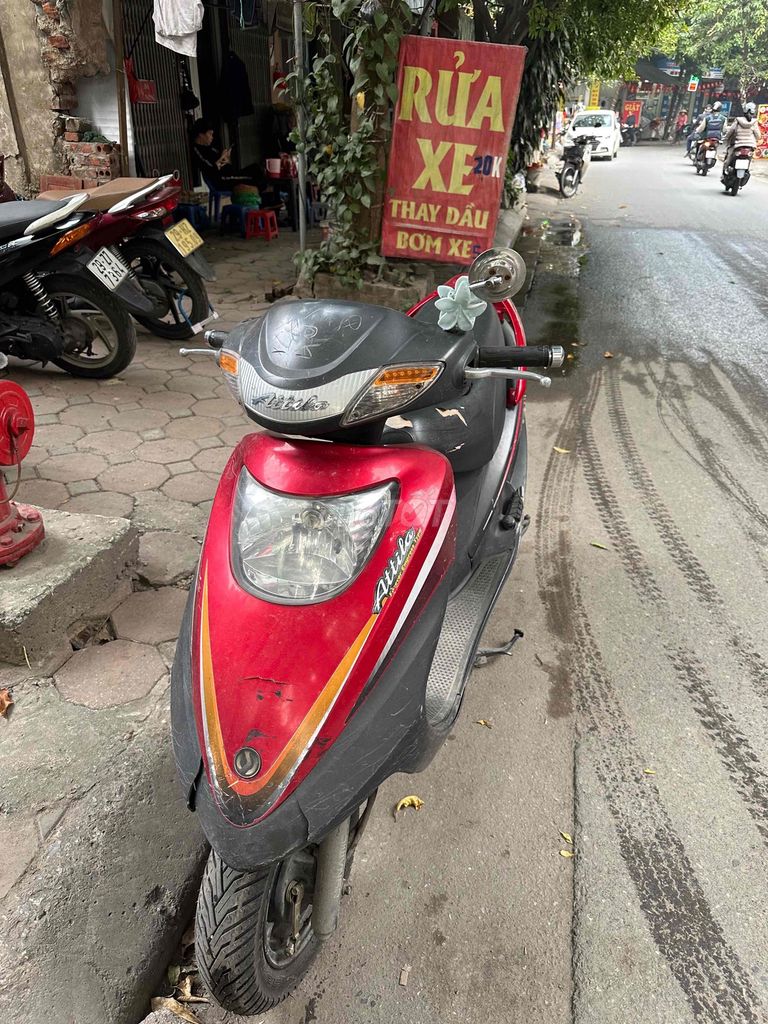 SYM Attila Đỏ đen giá 2tr500. Mua bán Xe máy tại Quận Hai Bà Trưng Hà Nội được đăng bởi duy hình 2