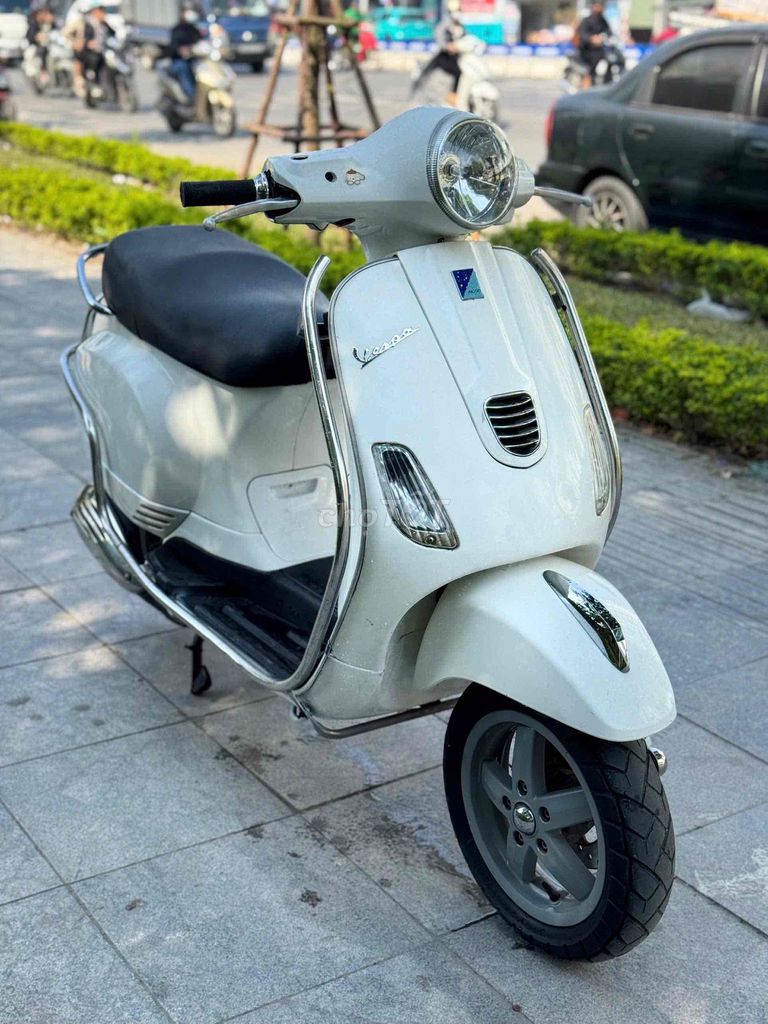 Piaggio Vespa LX 125 3vie xe chính chủ muốn bán. Mua bán Xe máy tại Quận Nam Từ Liêm Hà Nội được đăng bởi VÂN ANH hình 6