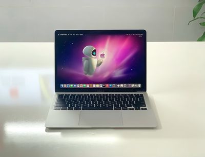 Macbook Air M1 - Ngoại hình sang trọng, gọn nhẹ. Mua bán Laptop tại Quận Ninh Kiều Cần Thơ được đăng bởi TT Center