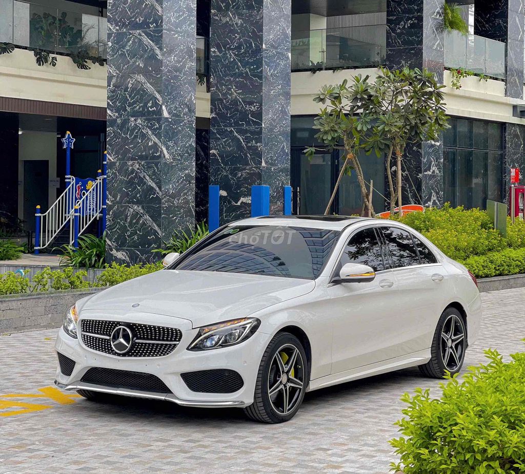 Mercedes-Benz C300 AMG 2016 đi chuẩn 7v miles. Mua bán Ô tô tại Quận Long Biên Hà Nội được đăng bởi Bùi Đình Thông hình 2