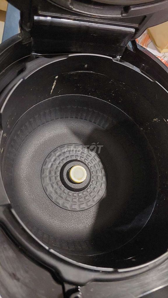 Nồi cơm áp suất cao tần