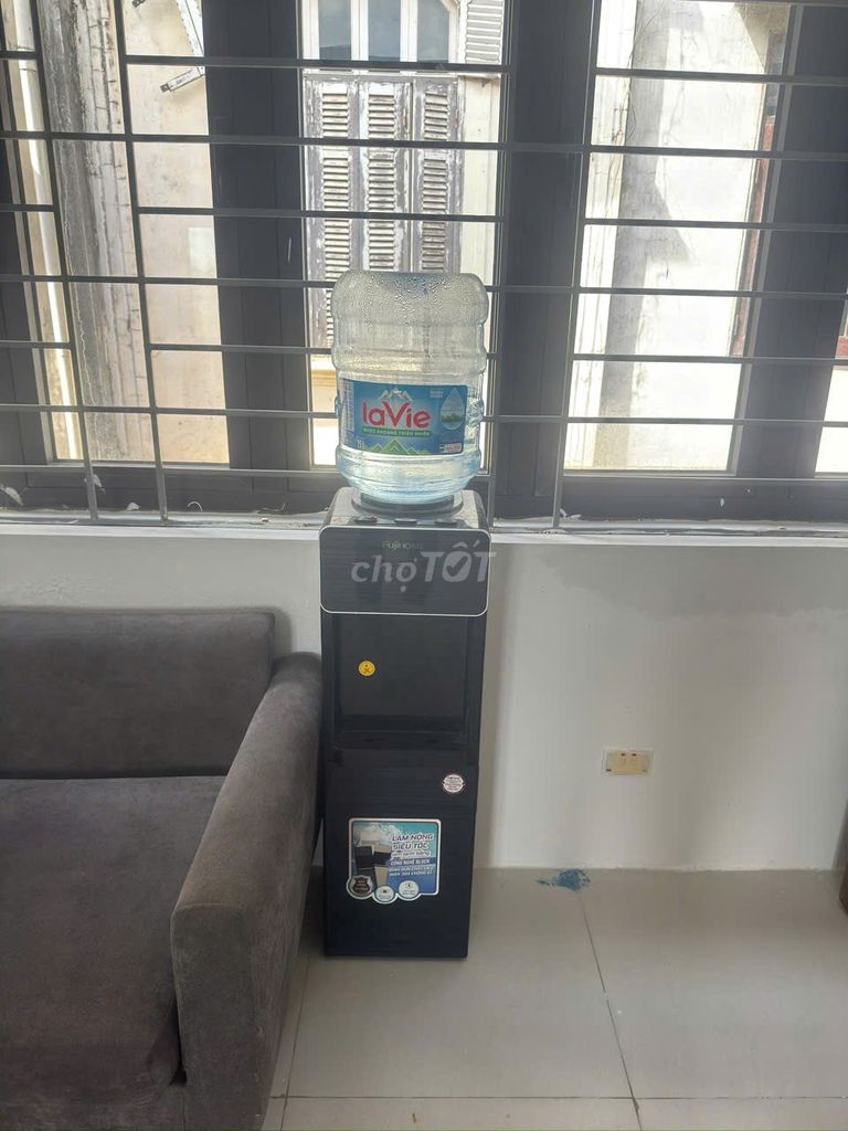 Cây nước nóng lạnh Fujihome Đen Mới 19L. Mua bán Bếp, lò, đồ điện nhà bếp tại Quận Đống Đa Hà Nội được đăng bởi Tên chưa cung cấp hình 1