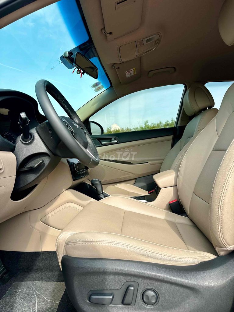 Hyundai Tucson 2018 2.0 AT - 82000 km. Mua bán Ô tô tại Quận Cẩm Lệ Đà Nẵng được đăng bởi nguyễn văn khoa hình 16