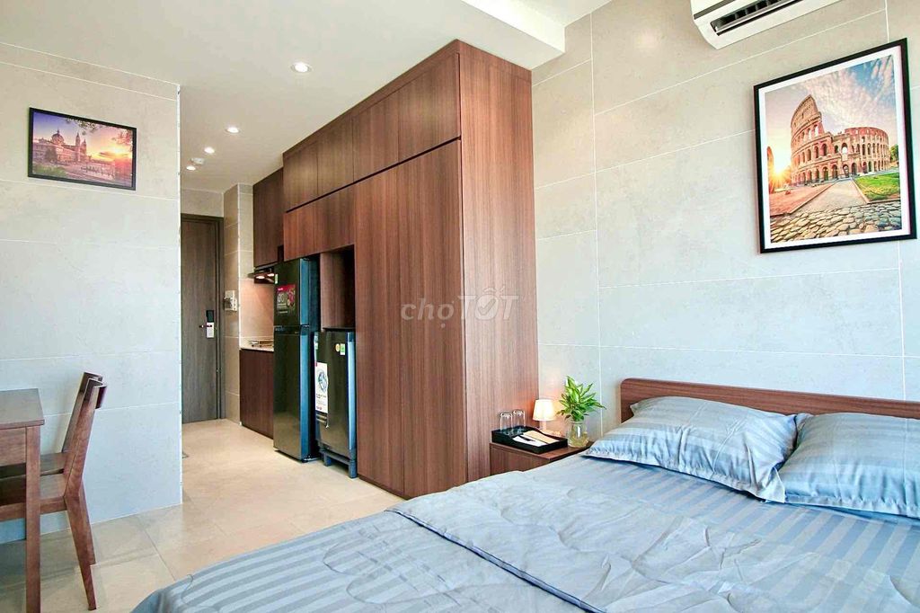 Căn hộ 40m2 ban công tách bếp Mặt tiền Nguyễn Kiệm Phú Nhuận