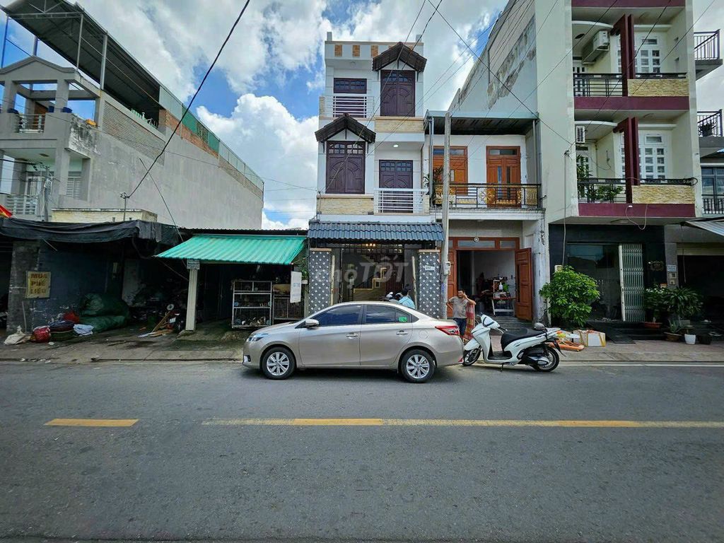Bán nhà mặt tiềnTX 21, phường Thạnh Xuân Q12, HCM, dt 76m2, giá 7,9 tỷ