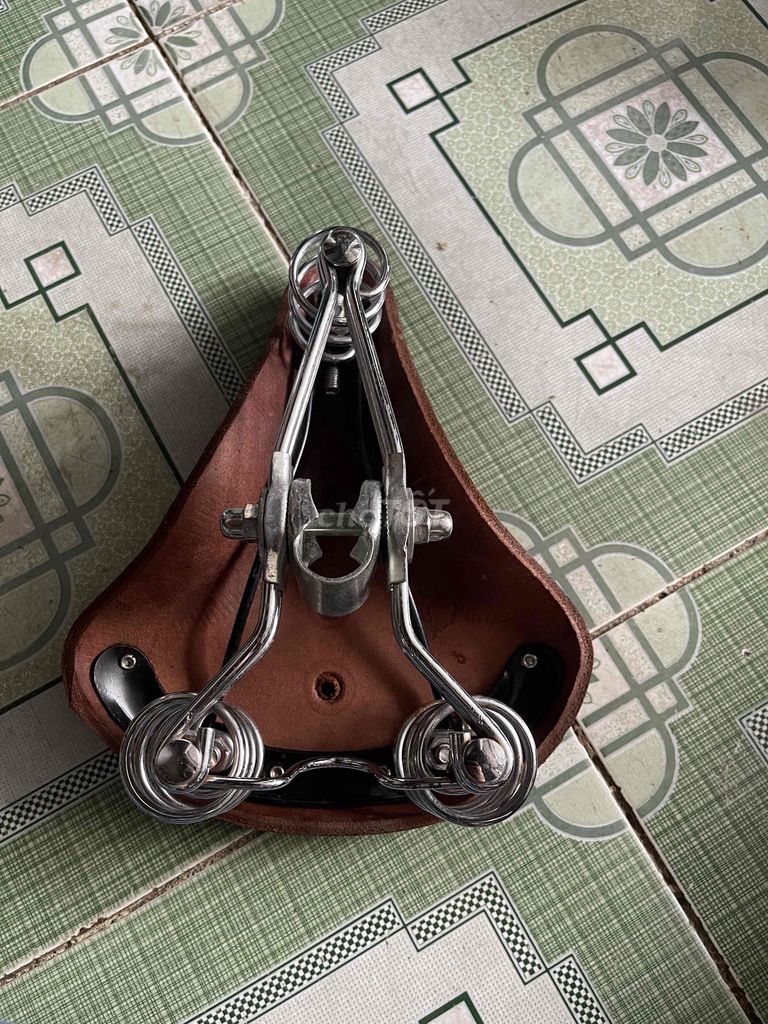 yên xe cổ. Mua bán Phụ tùng xe tại Quận 7 Tp Hồ Chí Minh được đăng bởi Bán đủ thứ  hình 5