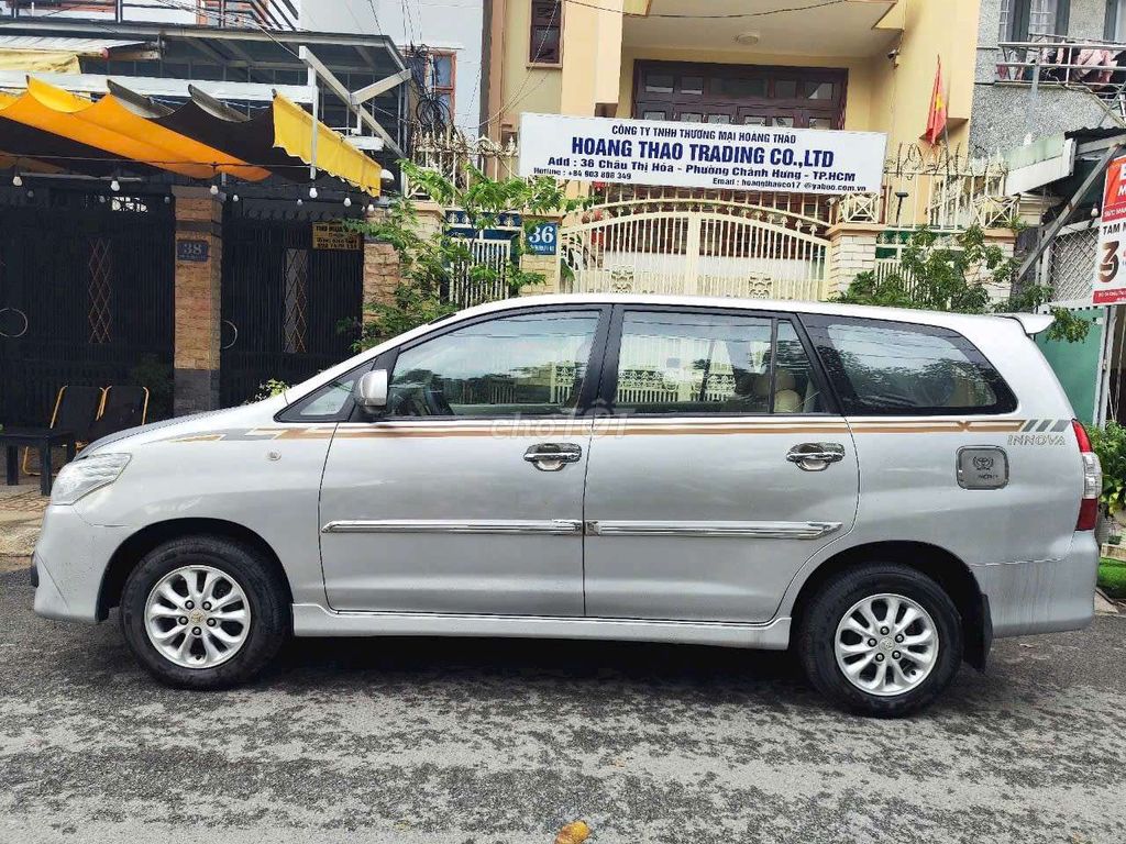 Innova MT sản xuất 2014 Gia Đình. Mua bán Ô tô tại Quận 8 Tp Hồ Chí Minh được đăng bởi VUONG  hình 3