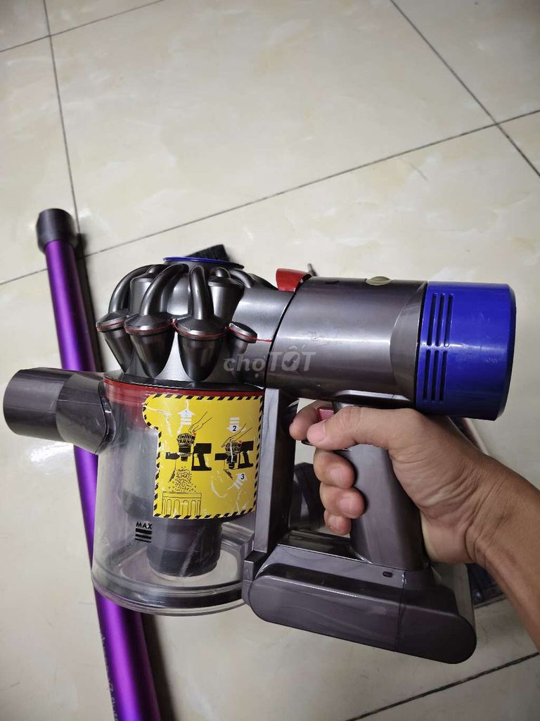 Dyson V7 Thân máy hút bụi pin V8. Mua bán Nội thất, đồ gia dụng khác tại Quận 12 Tp Hồ Chí Minh được đăng bởi Anh Kiên hình 1