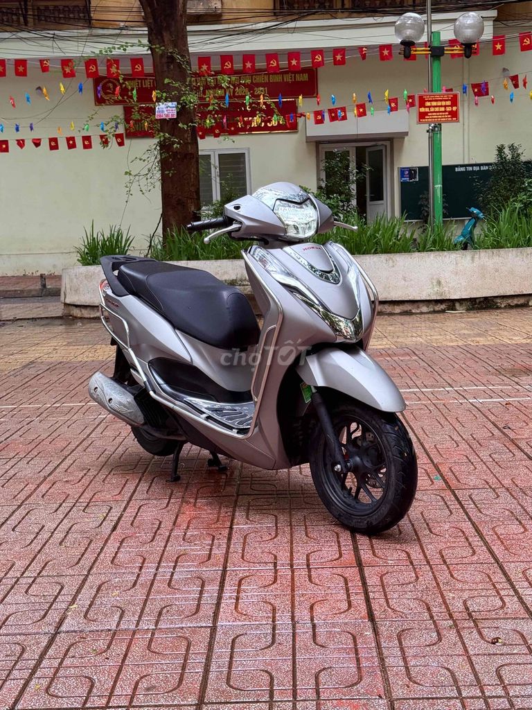 Специальное серебряное шлифование Honda Lead 2023 Nice Go Less HN