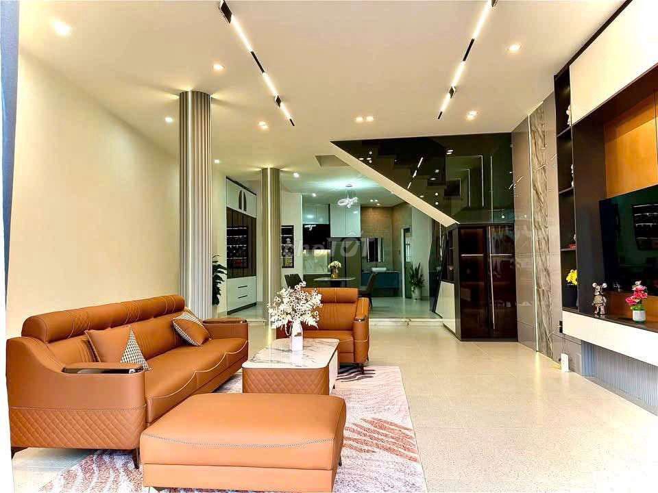 Аренда · 4 комн. · 90 м² · Quận Hải Châu, ул. Đường Nguyễn Hữu Thọ