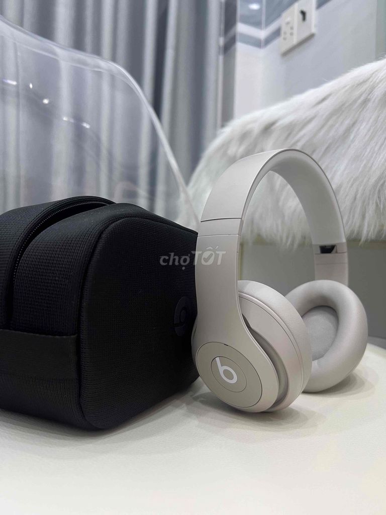 Tai nghe Beats Studio Pro Vàng Sa Thạch. Mua bán Tivi, Âm thanh tại Quận 8 Tp Hồ Chí Minh được đăng bởi Hoang Anh Duy hình 1