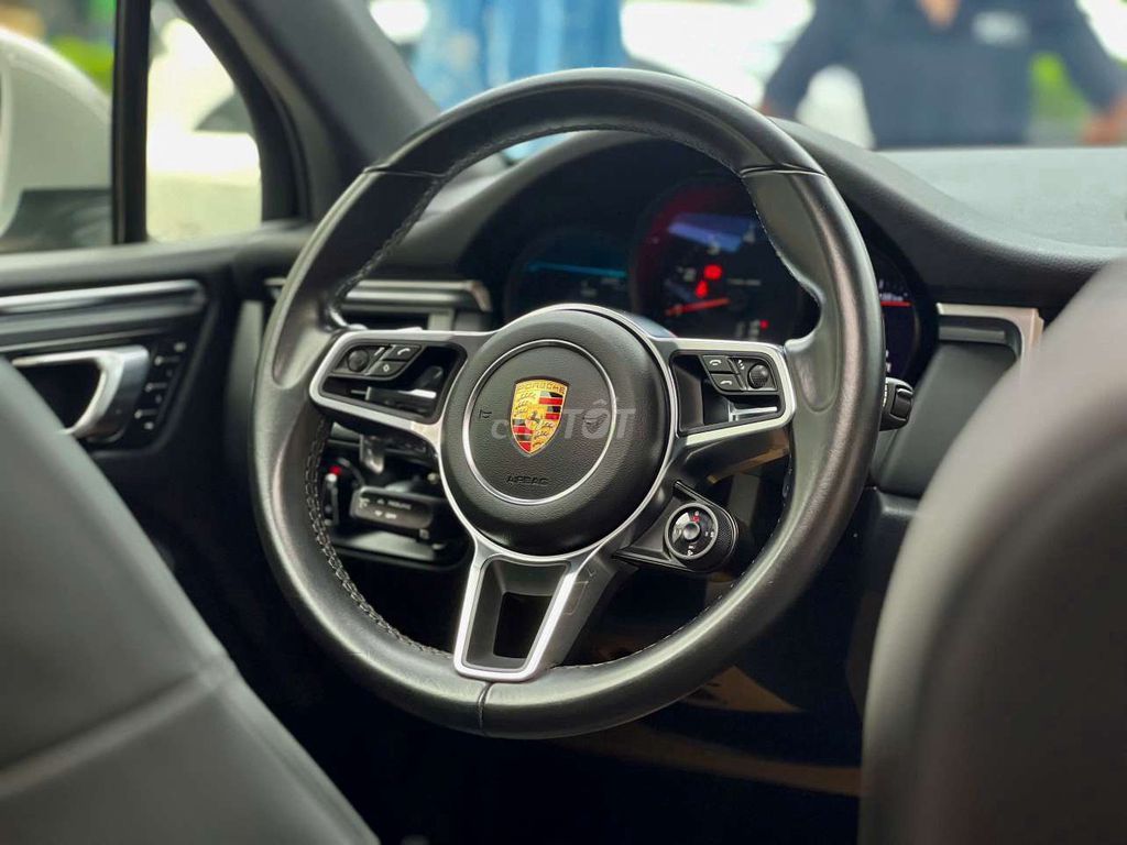 Porches Macan sx2019, options 900 tr, odo 1,8v km. Mua bán Ô tô tại Quận Long Biên Hà Nội được đăng bởi Long Biên Cars hình 10