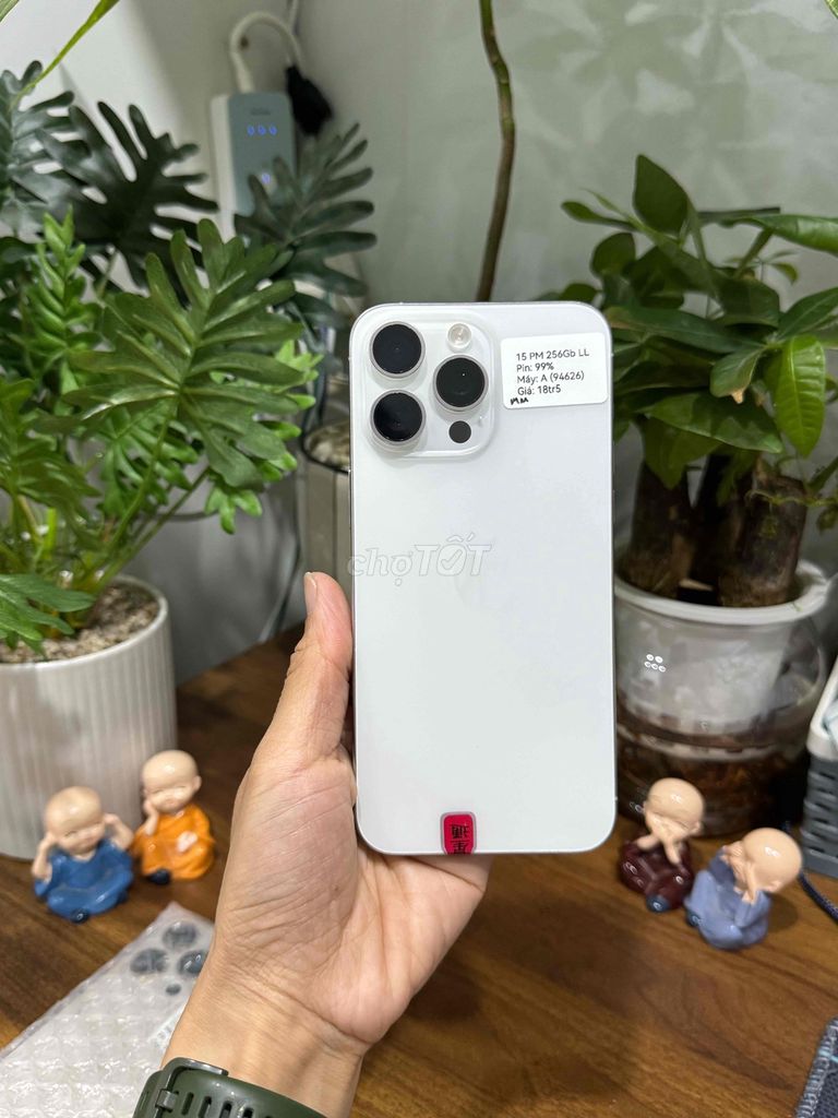 iPhone 15 Pro Max 256GB Quốc tế Trắng P99% zin ốc. Mua bán Điện thoại tại Huyện Hóc Môn Tp Hồ Chí Minh được đăng bởi Nguyễn Thu hình 1