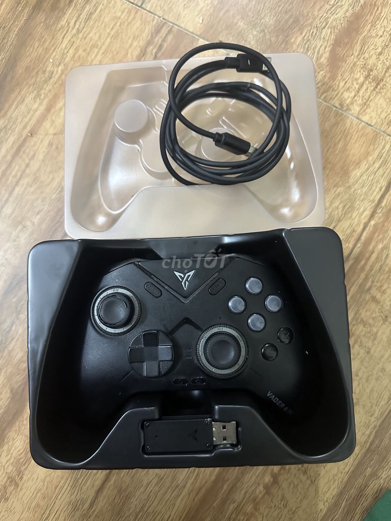Tay cầm chơi game Flydigi Vader 4 Pro Đen. Mua bán Thiết bị chơi game tại Huyện Thanh Trì Hà Nội được đăng bởi Quân hình 1