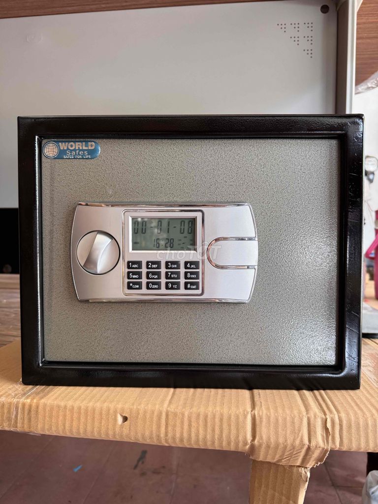 két sắt WORLD SAFES khóa điện tử nặng 15kg