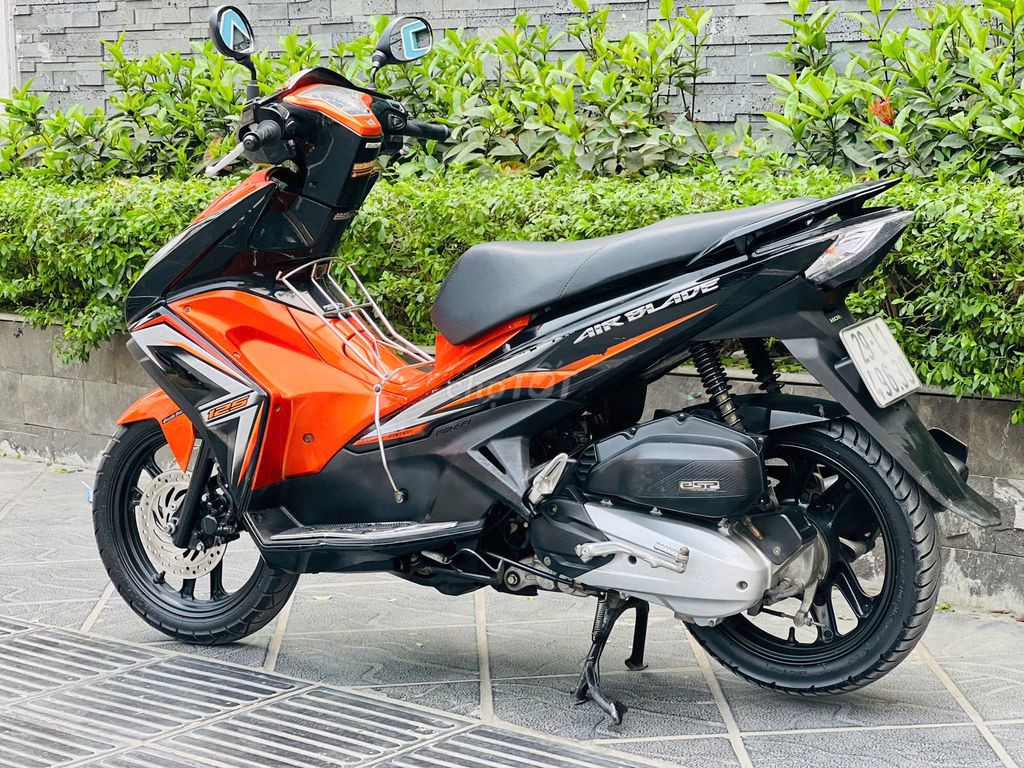 HONDA AIRBLADE 125 VÀNG ĐEN CHÍNH CHỦ BIỂN 29. Mua bán Xe máy tại Quận Nam Từ Liêm Hà Nội được đăng bởi MAI HÒA hình 6