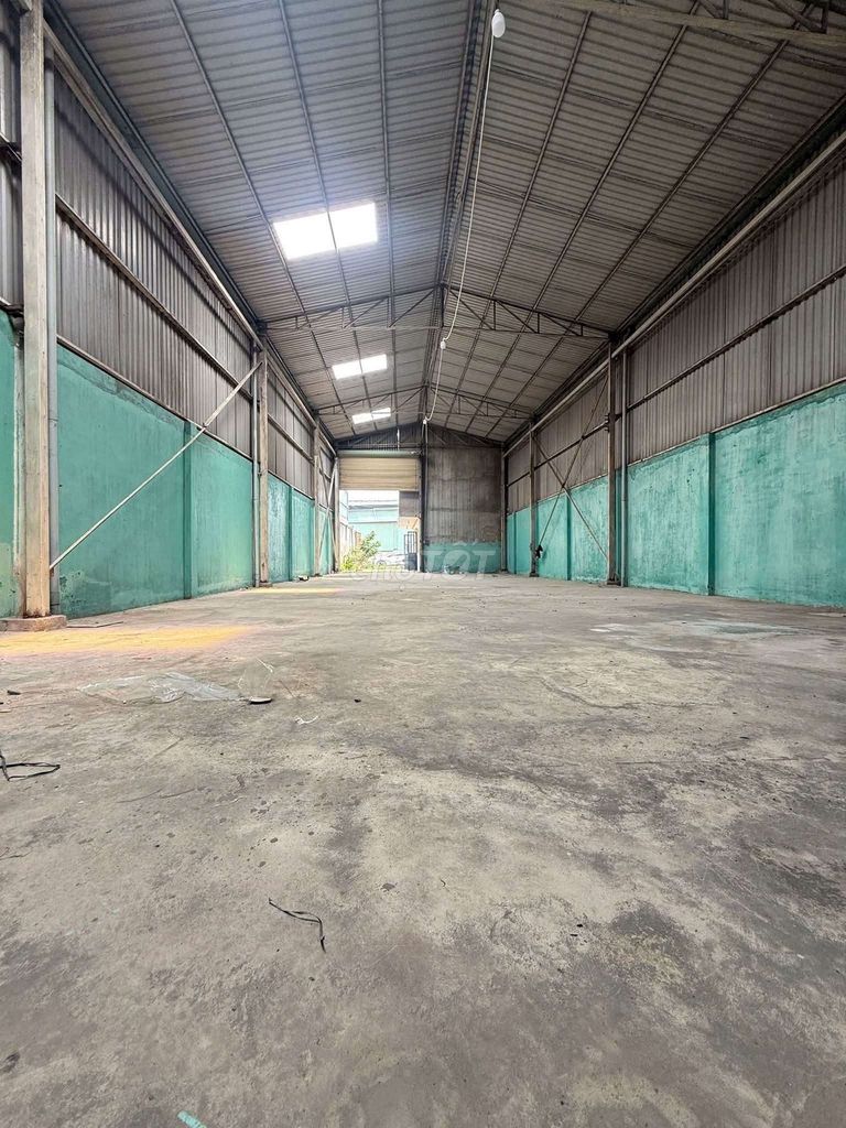 Cho thuê xưởng và nhà 350m2 giá 15 tr/ tháng thích hợp nhiều nghề