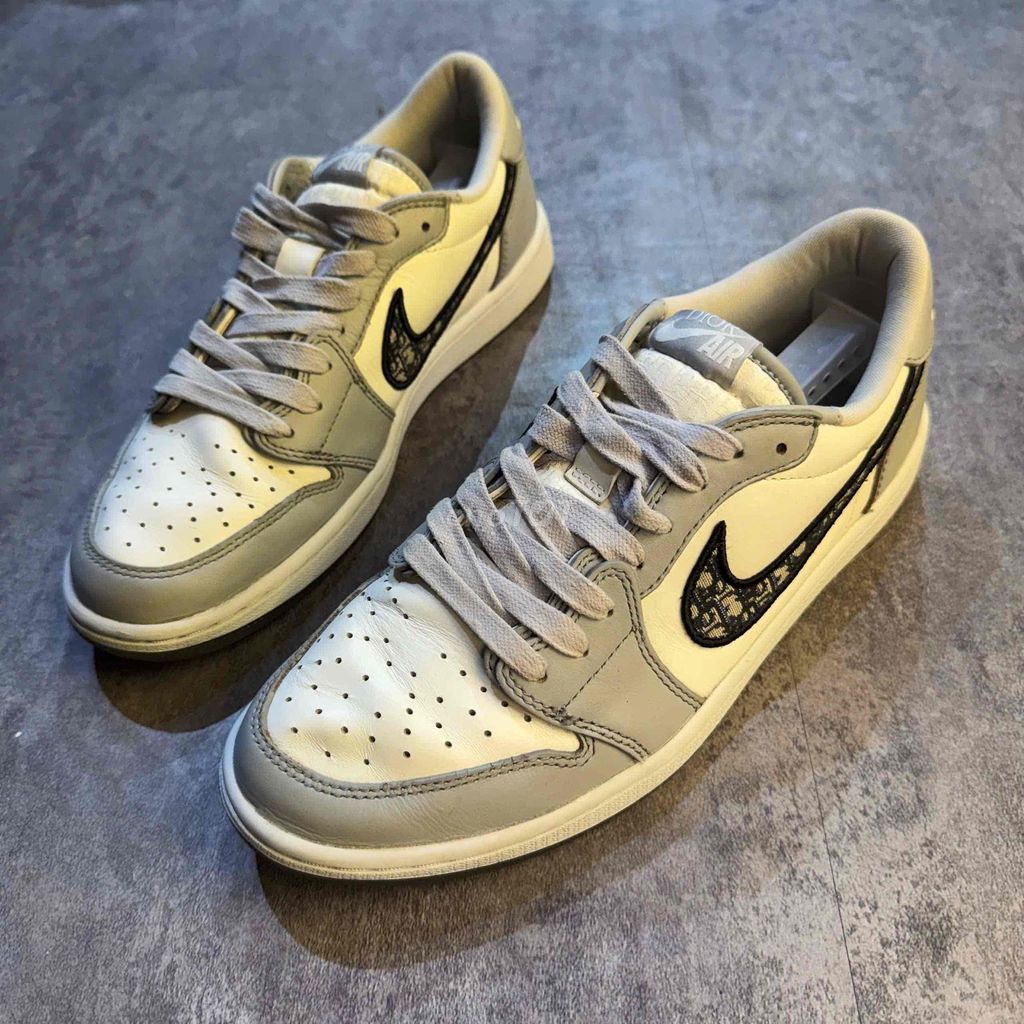 Giày thể thao Nike Dior Da thật Nam 42/43. Mua bán Giày dép tại Quận Tây Hồ Hà Nội được đăng bởi Nguyễn duy tiến hình 1