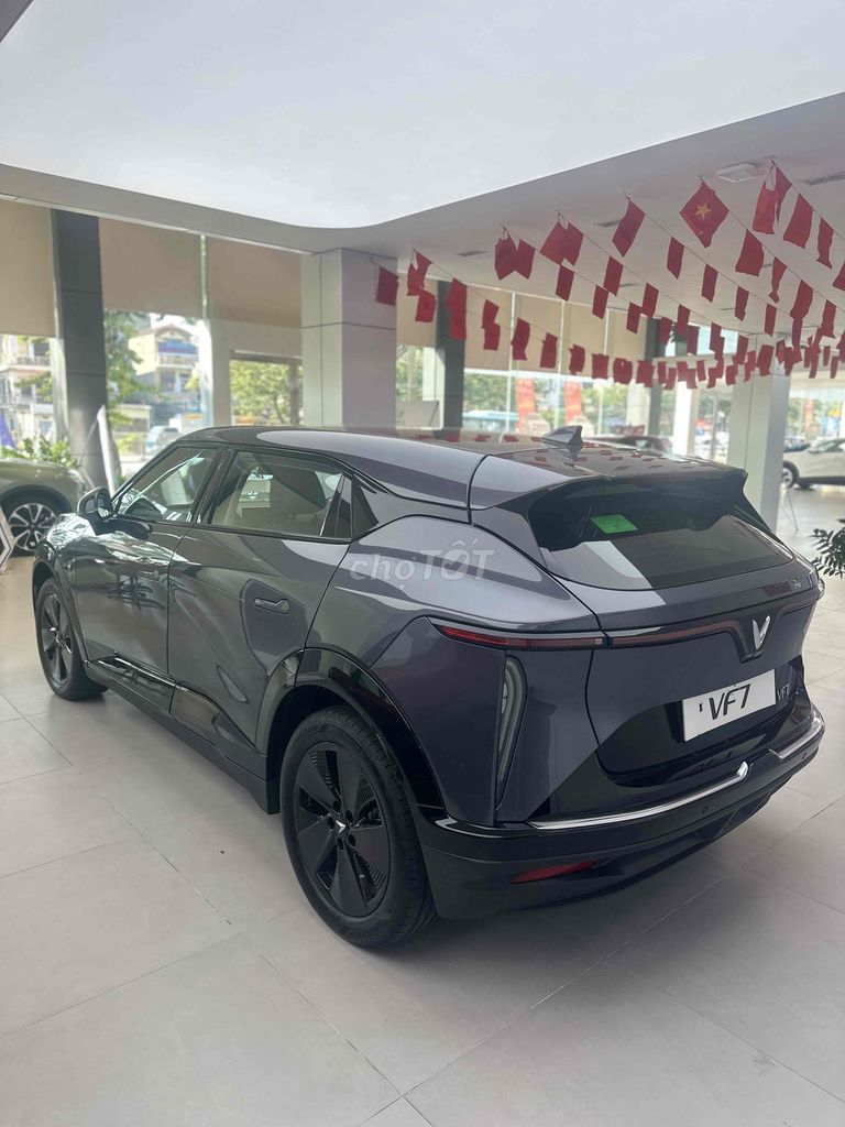 VinFast VF7 2025 Eco. Mua bán Ô tô tại Quận Hoàng Mai Hà Nội được đăng bởi Hiếu Car hình 3