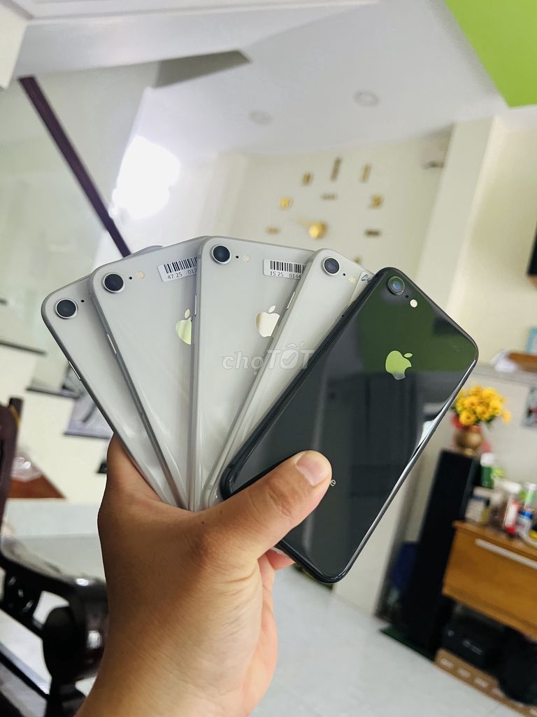 Iphone 8-64GB-quốc tế,pin cao.đẹp 99%.. zin all