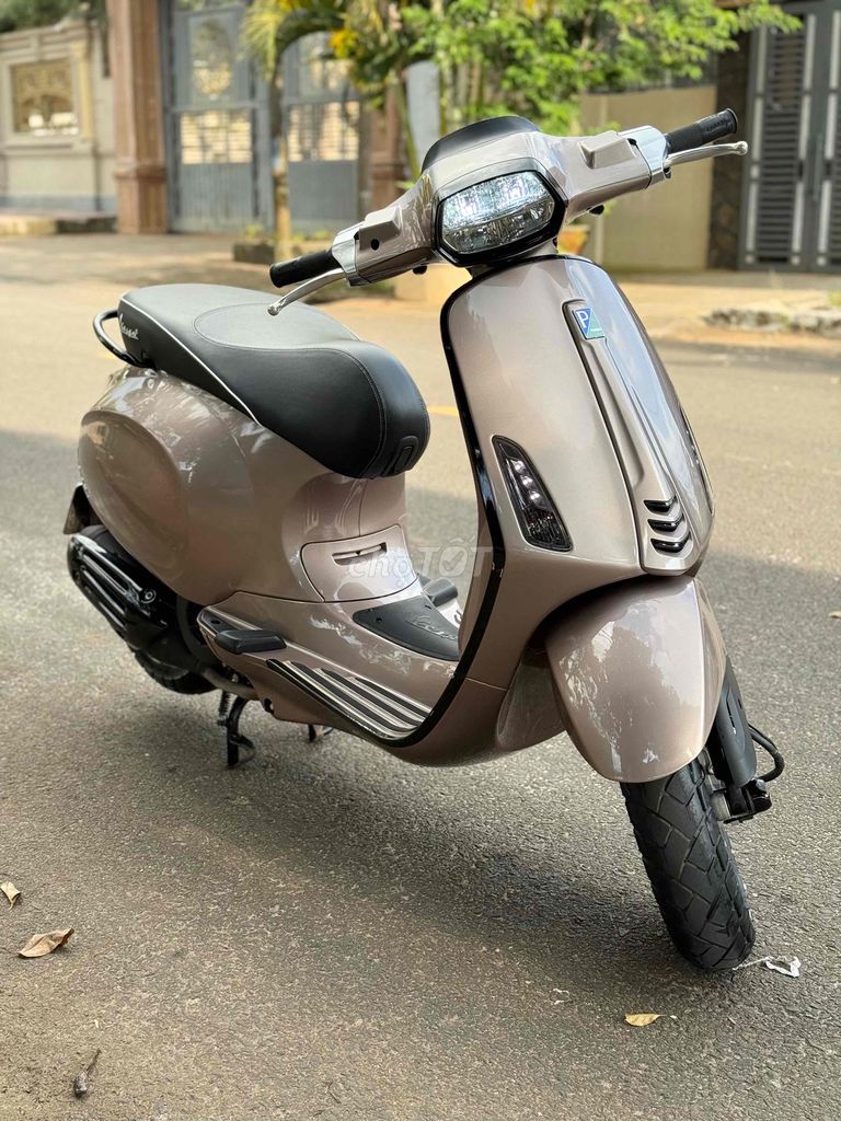 Cần bán VESPA_IGET_UP_LED - Biển phố - Chính chủ. Mua bán Xe máy tại Thành phố Buôn Ma Thuột Đắk Lắk được đăng bởi Hoàng Quang hình 4