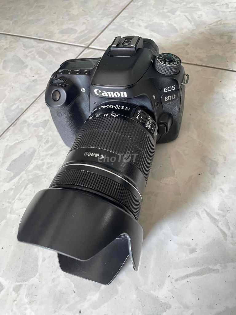 Canon 80D len 18-135 IS