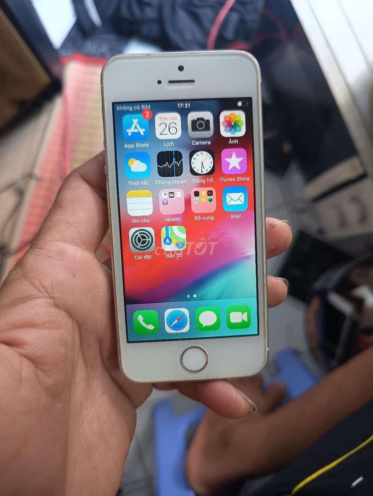 Apple iPhone 5S 32GB Trắng Đã sử dụng. Mua bán Điện thoại tại Thành phố Thủ Đức Tp Hồ Chí Minh được đăng bởi v hung cuong  hình 1