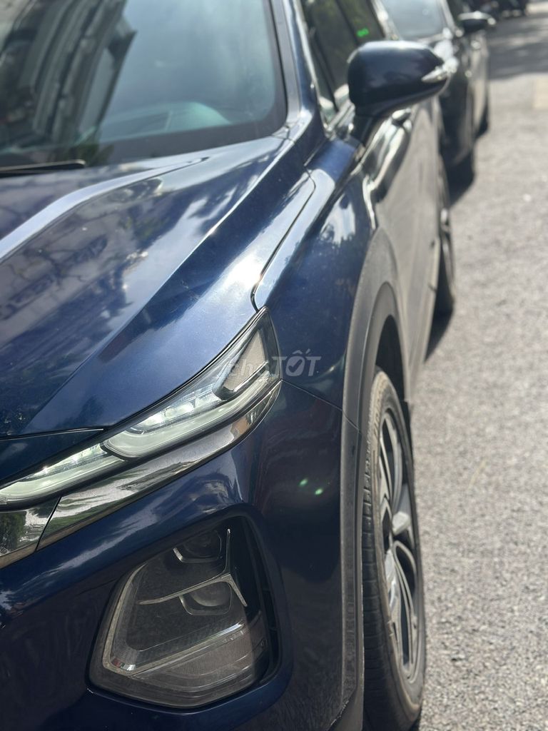 CC xe SantaFe 2019Premium 2.4L-12 vạn km biển HN. Mua bán Ô tô tại Quận Hoàn Kiếm Hà Nội được đăng bởi Lê Trang hình 3