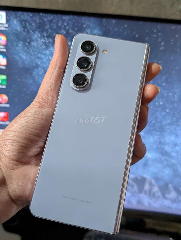 cần tiền bán fold 5 hàn 1 sim 256gb. Mua bán Điện thoại tại Quận Thanh Xuân Hà Nội được đăng bởi Duc Pham hình 1