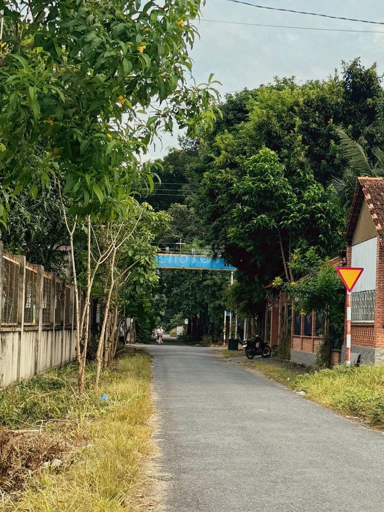 Chỉ với 2,5tỷ có ngay 218m2 đất tặng kèm nhà, gần sân bay Long Thành