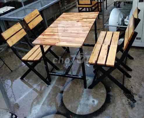 Bộ bàn ghế Gỗ Kim loại màu sáng.. Mua bán Bàn ghế tại Quận Cái Răng Cần Thơ được đăng bởi Huyền Trang  hình 1