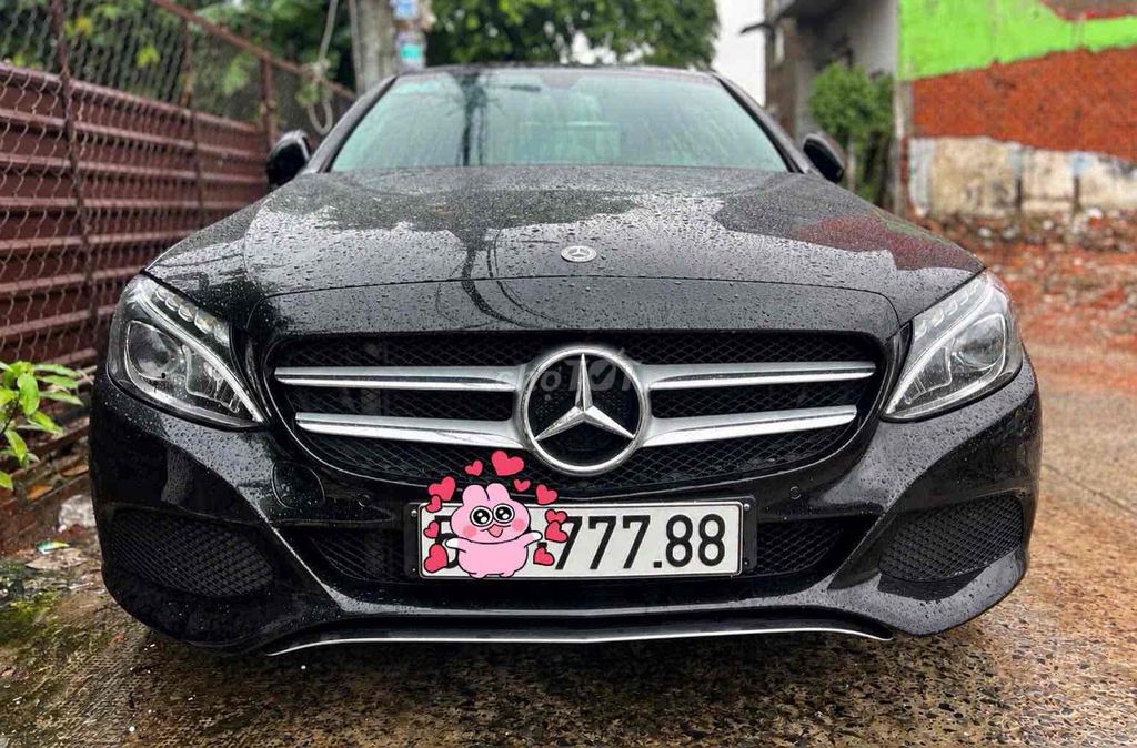 Mercedes-Benz C200 2018 черный 50 000 км
