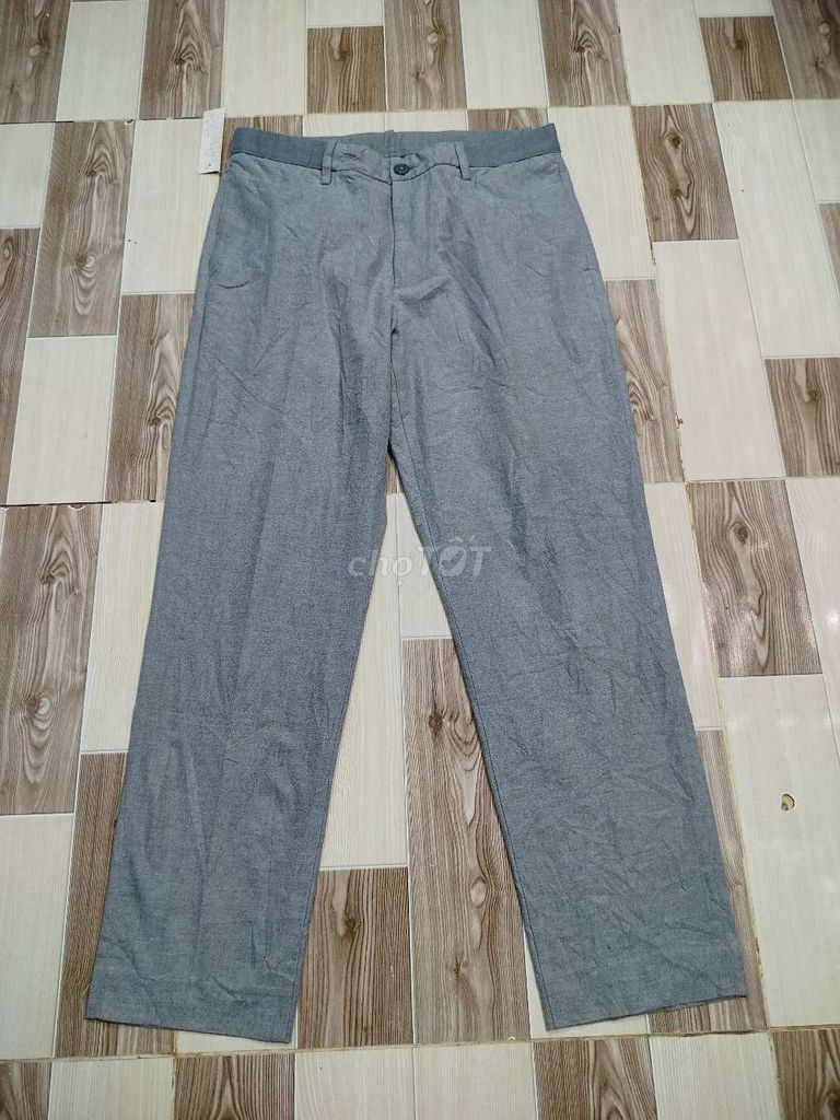 eo 80>86 Uniqlo Cotton Xám ghi công sở lịch lãm. Mua bán Quần áo tại Quận Bình Thạnh Tp Hồ Chí Minh được đăng bởi Lê Úy Tá hình 1