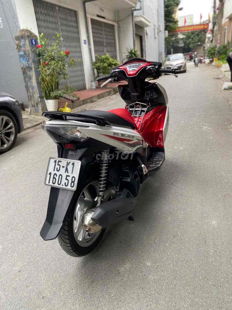 Honda airblade đời cao êm đẹp như hình. Mua bán Xe máy tại Quận Hồng Bàng Hải Phòng được đăng bởi Ly  hình 4