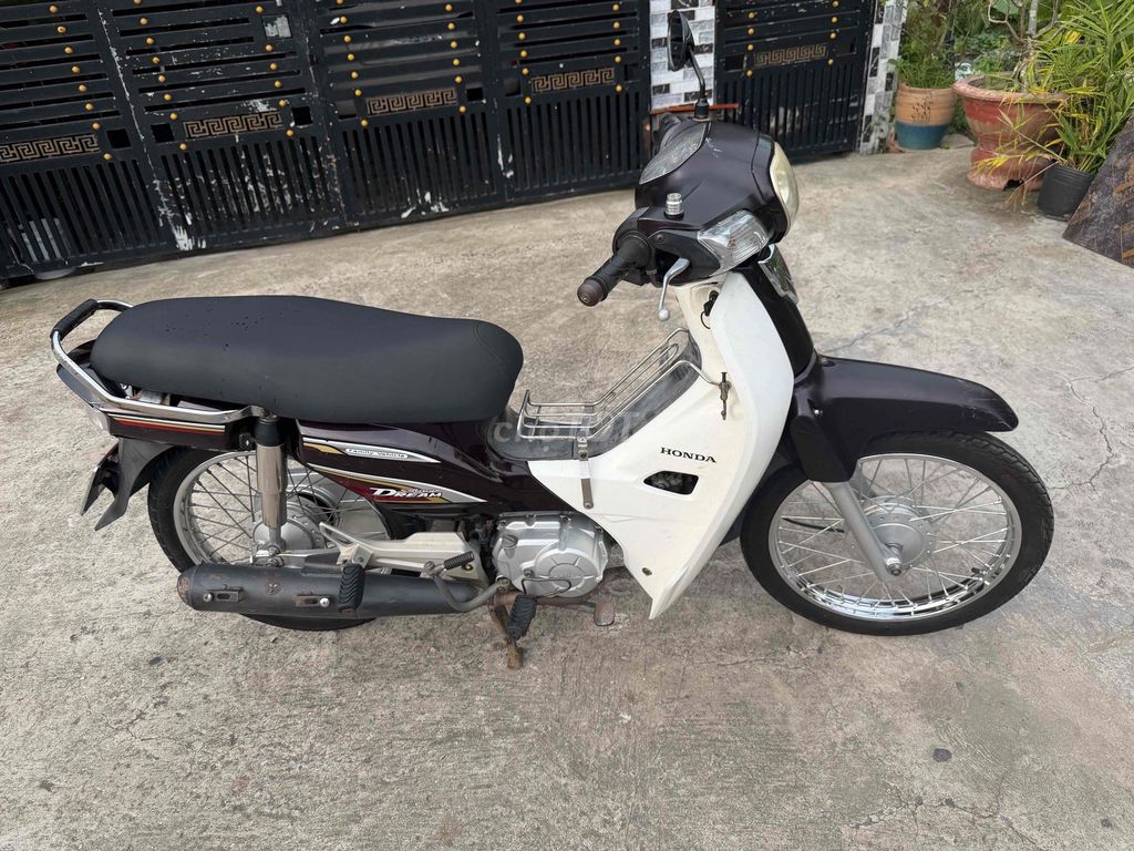 Honda Dream 2013 Nâu Trắng
