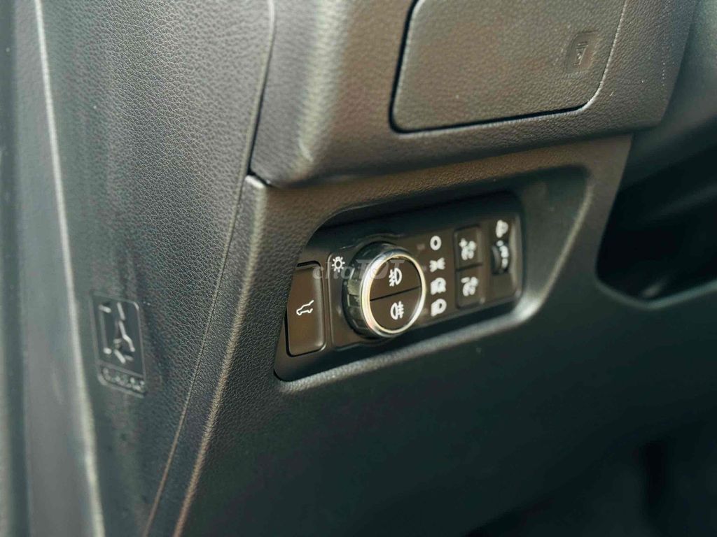 Ford Everest 2022 Titanium 2.0L 1 cầu- 48000 km. Mua bán Ô tô tại Quận Tân Phú Tp Hồ Chí Minh được đăng bởi Nissan Gia Thành  hình 8