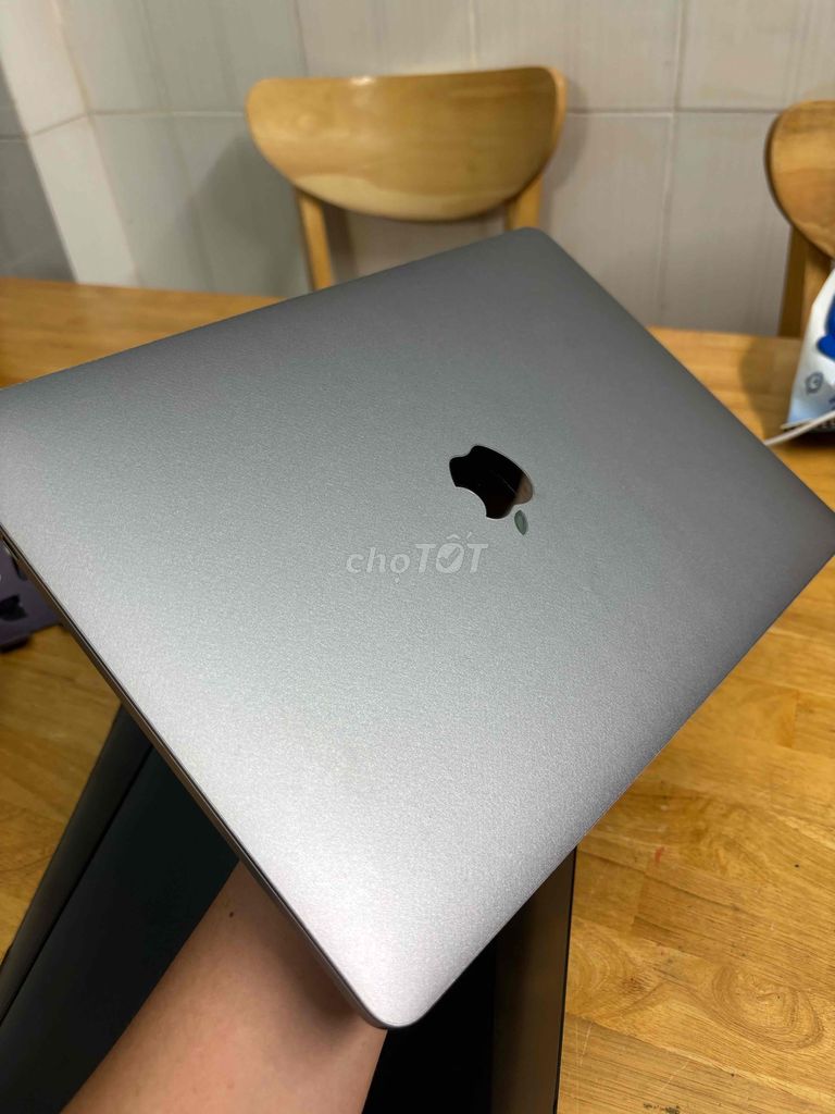 macbook pro 2017 i5 ram 16 ổ ssd 500g