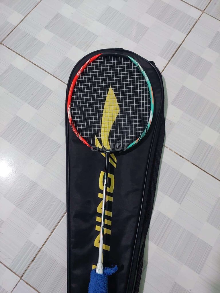 Vợt cầu lông Li-Ning Halbertec 7000 Đỏ 98%. Mua bán Đồ thể thao, Dã ngoại tại Quận Tân Phú Tp Hồ Chí Minh được đăng bởi Khánh Duy hình 1