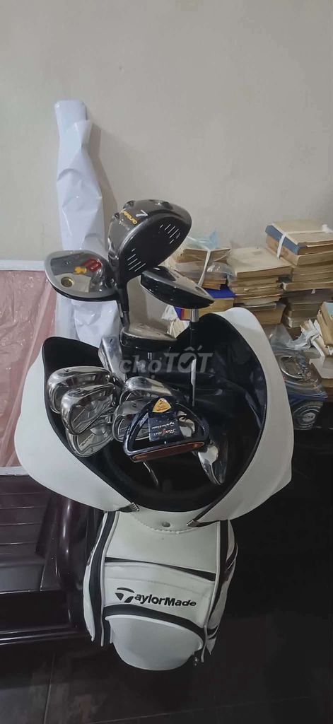Bộ gậy golf TaylorMade Đỏ, Đen, Bạc. Mua bán Đồ thể thao, Dã ngoại tại Quận Sơn Trà Đà Nẵng được đăng bởi Anh Long hình 1