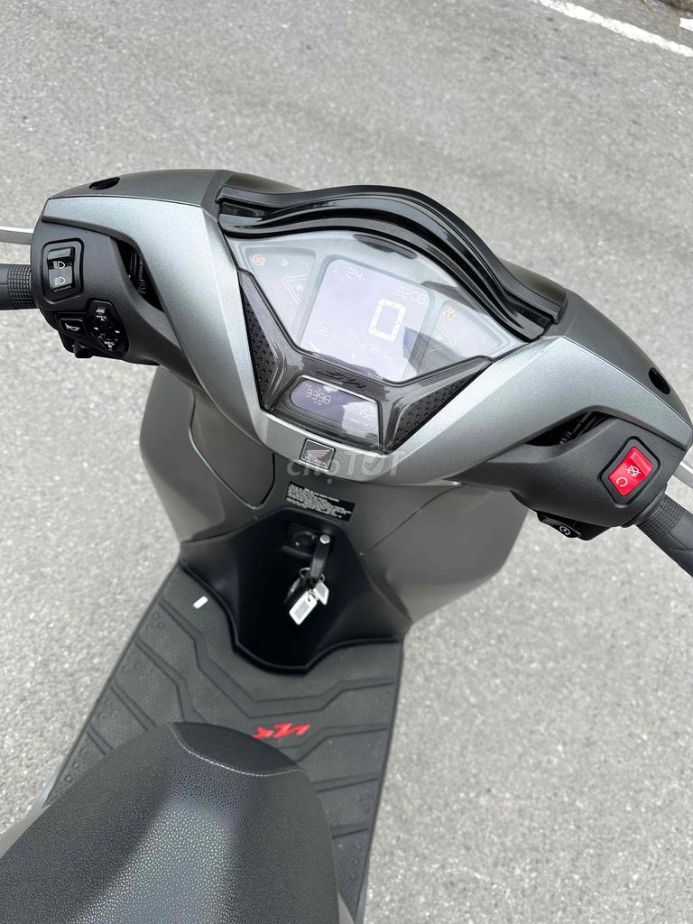 Honda SH 2025!! 350i nhập khẩu ý / chạy lướt.. Mua bán Xe máy tại Quận Hoàng Mai Hà Nội được đăng bởi Xe Máy Quân Oanh  hình 3