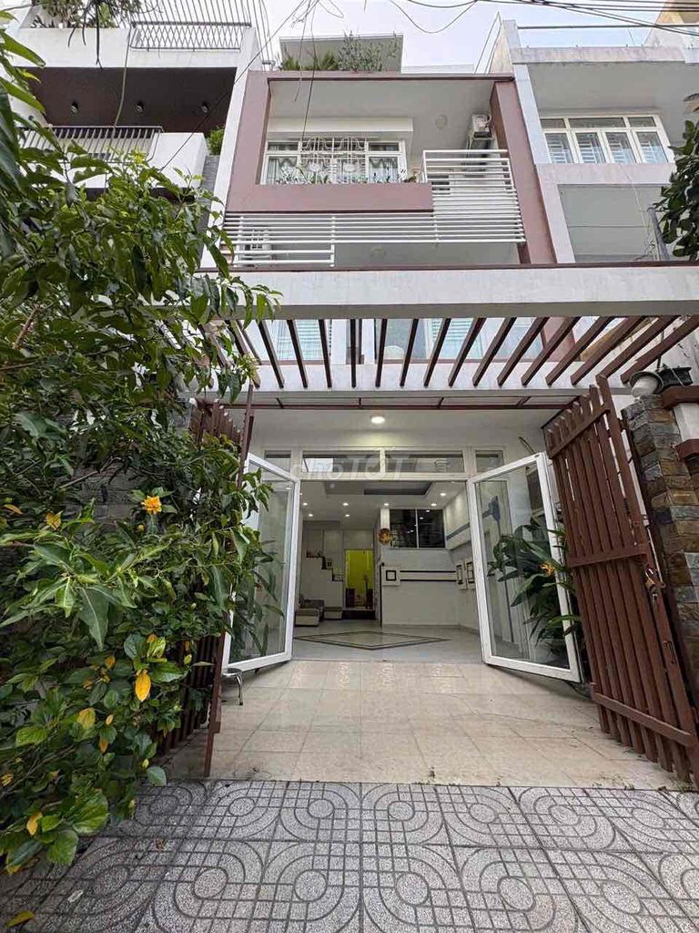 NHÀ PHỐ KHU PENHOUSE GẦN GIGAMAL