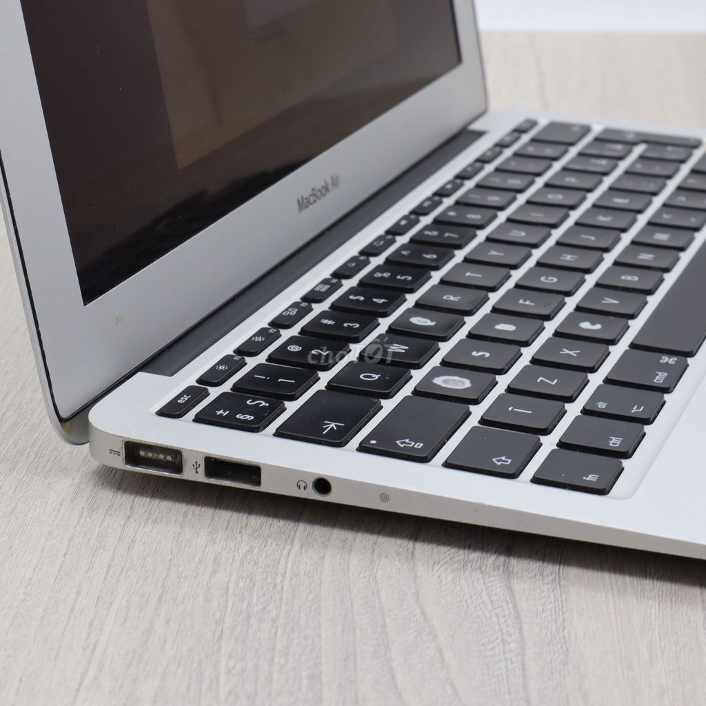 Macbook Air A1370, I5, 1.1Kg, Pin5h_nhỏ_nhẹ_ZIN