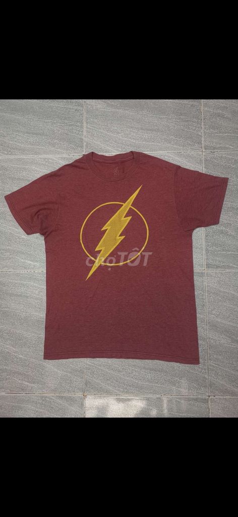 Áo thun The Flash BigLogo Cam Basic size M. Mua bán Quần áo tại Quận Gò Vấp Tp Hồ Chí Minh được đăng bởi Hàng 2handsgood hình 1