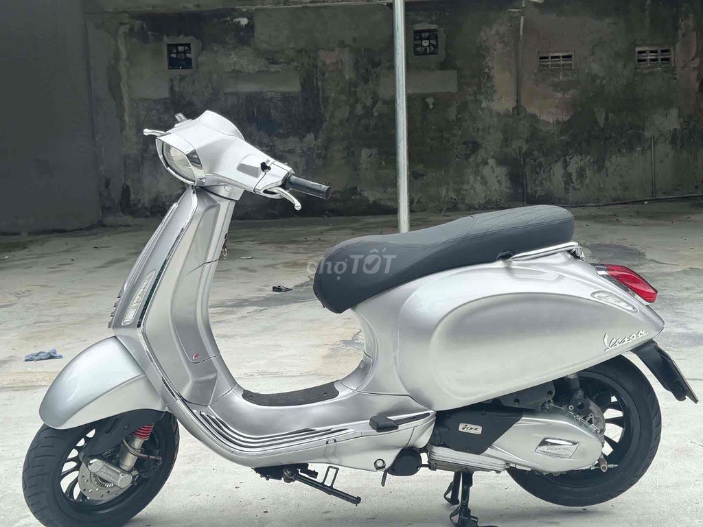 Piaggio Vespa Sprint 125 iGet ABS Серебристый
