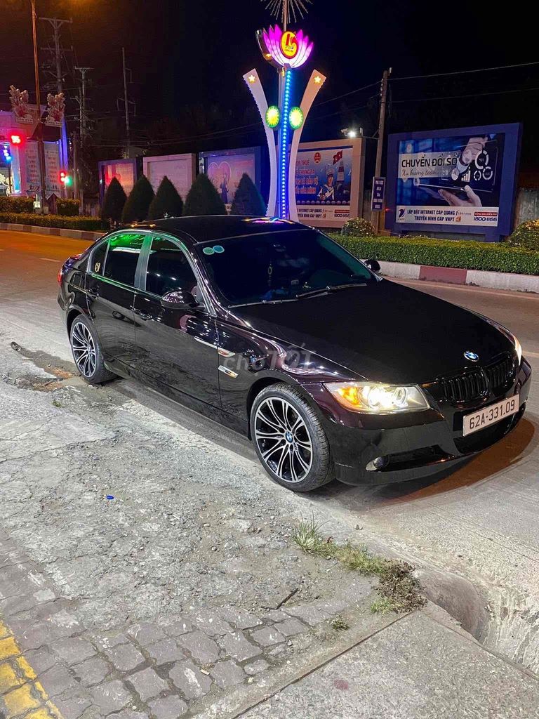 BMW 3 Series 20***00 km. Mua bán Ô tô tại Huyện Bến Lức Long An được đăng bởi Hoài Thanh hình 1