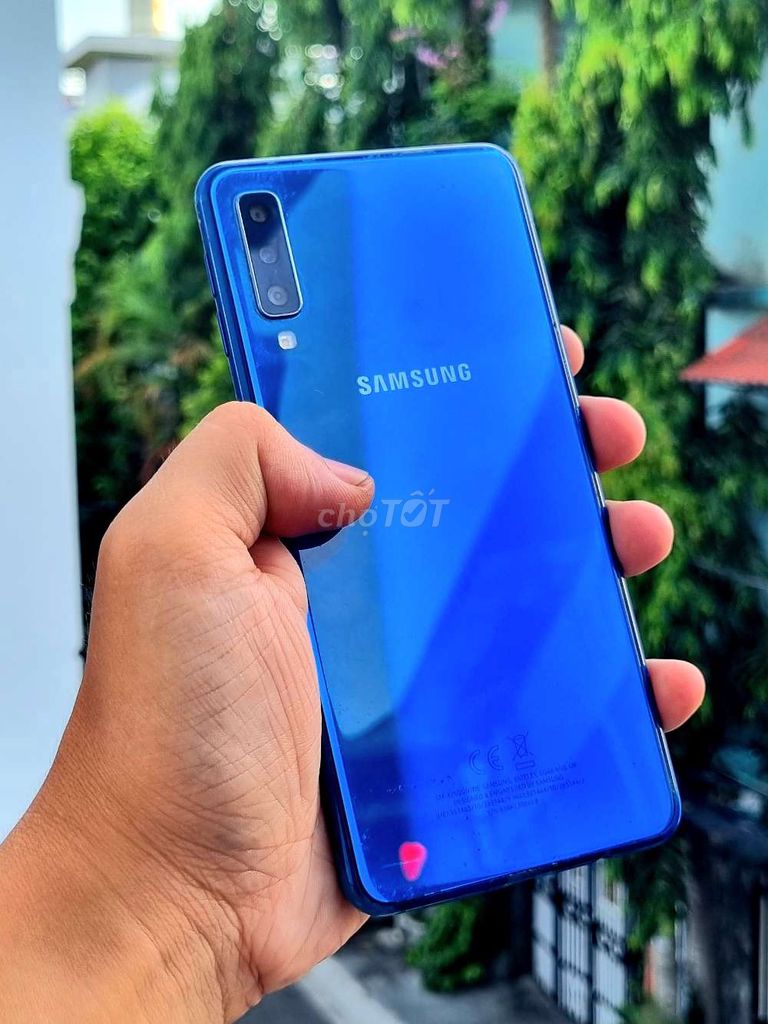 Samsung A7 (4GB/64GB) màn amoled zin. Mua bán Điện thoại tại Quận Hải Châu Đà Nẵng được đăng bởi Lộc Roy hình 1
