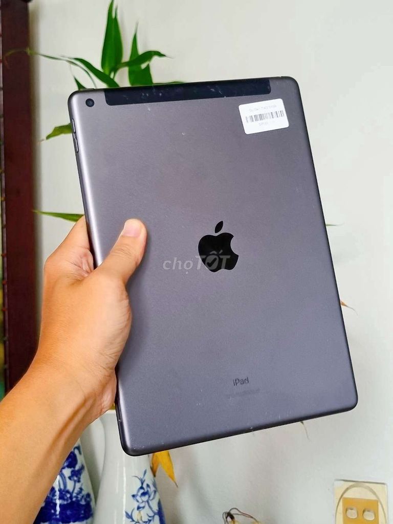 Apple iPad (Gen 7) Xám full zin. Mua bán Máy tính bảng tại Quận Hải Châu Đà Nẵng được đăng bởi Lộc Roy hình 1