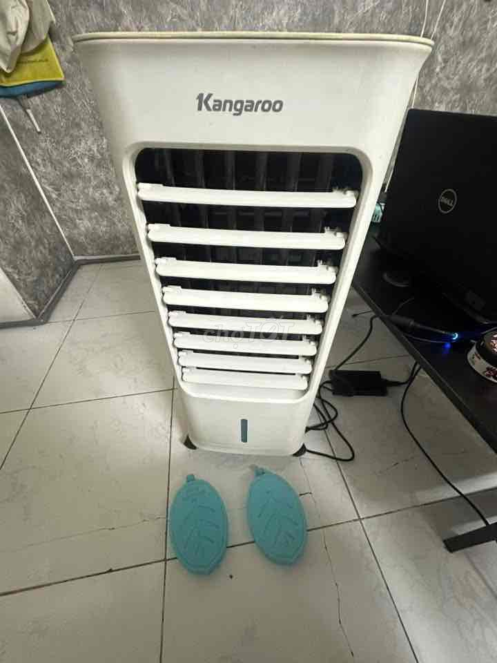 Quạt hơi nước Kangaroo KG50F61 5 lít trắng cũ