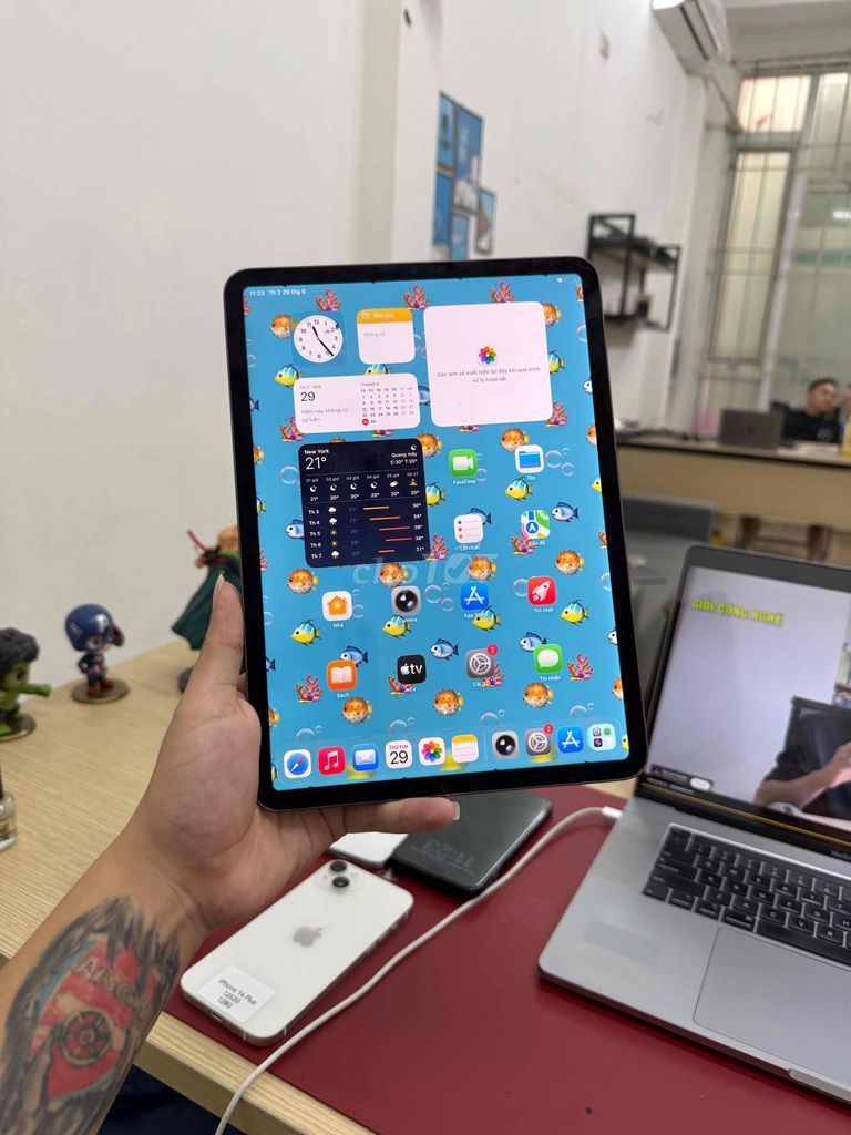 Apple iPad Pro 2020 Xám 128GB Wifi Zin All Nguyên. Mua bán Máy tính bảng tại Quận Đống Đa Hà Nội được đăng bởi Hà Nội Mobile Bao Duyệt Nợ Xấu hình 1