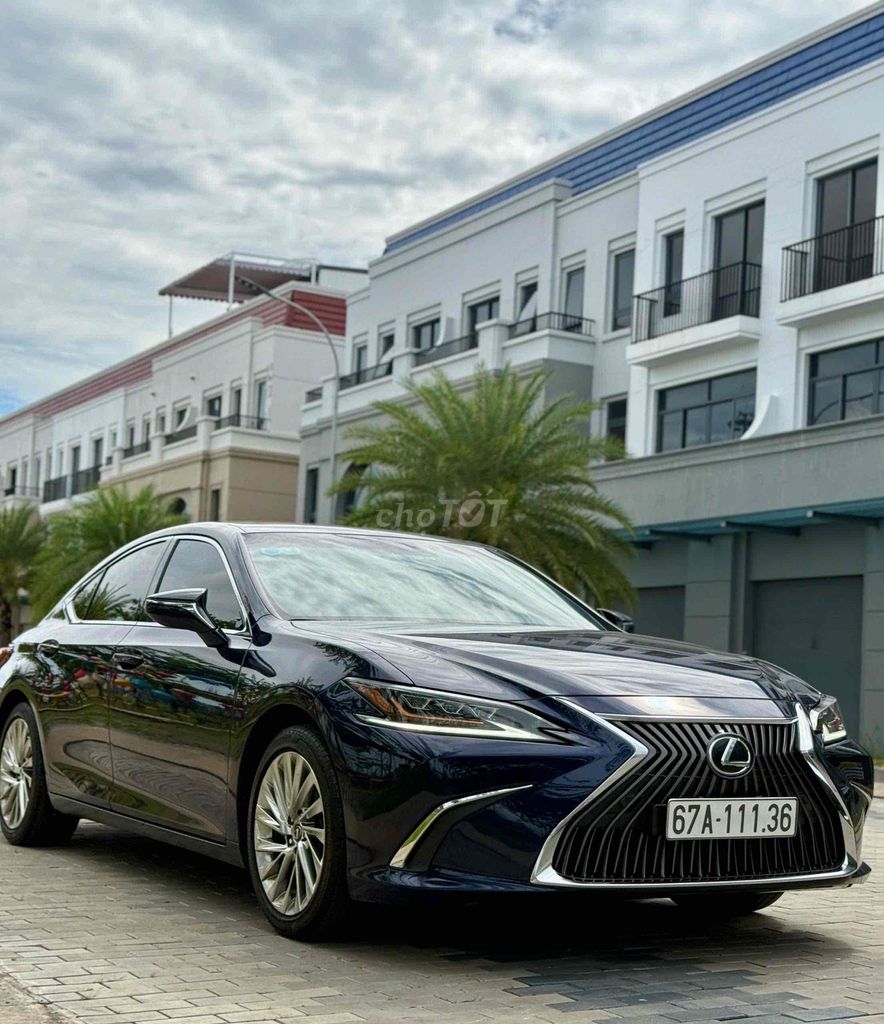 LEXUS ES250 2018 NHẬP NHẬT - 27000km. Mua bán Ô tô tại Quận Gò Vấp Tp Hồ Chí Minh được đăng bởi Ca Thị Thanh Huệ hình 3